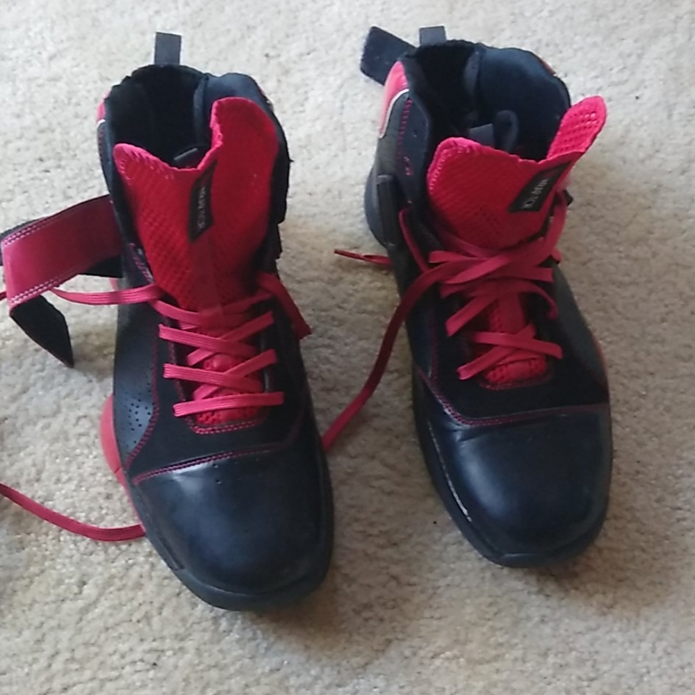 Ekito Basketball shoes